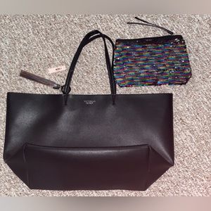 Victoria secret bags never used still has tags and plastic on it.